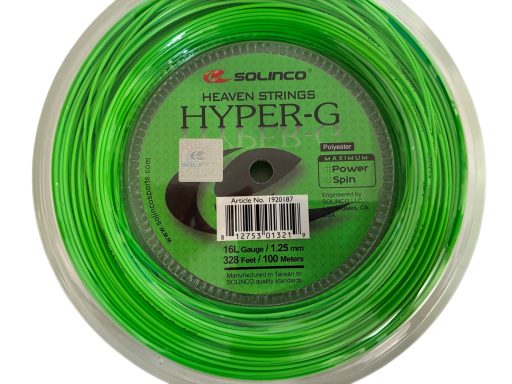 Grüne Tennisschnur in einer runden Spule mit Produktlabel.